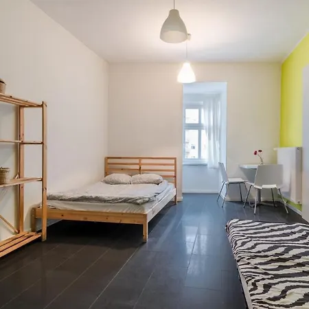 Purple Doors Hostel Gdansk